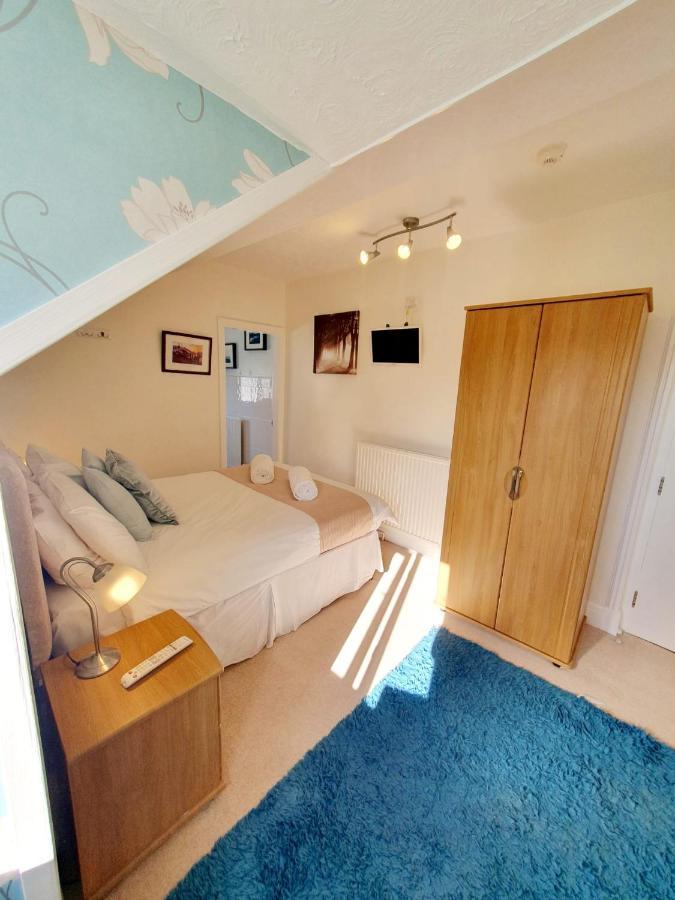 Cleave Court Guest House Llandudno Bagian luar foto