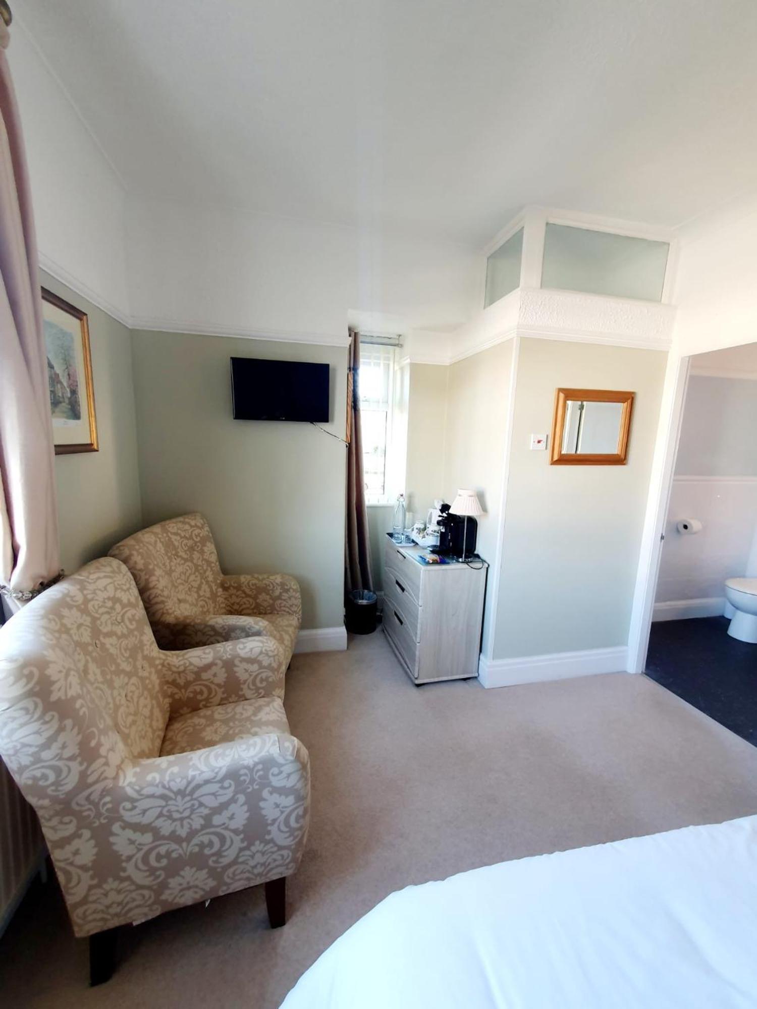 Cleave Court Guest House Llandudno Bagian luar foto