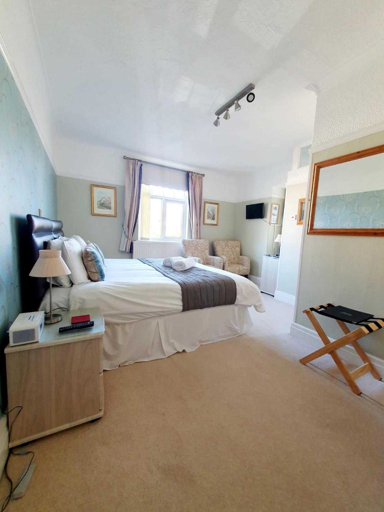 Cleave Court Guest House Llandudno Bagian luar foto