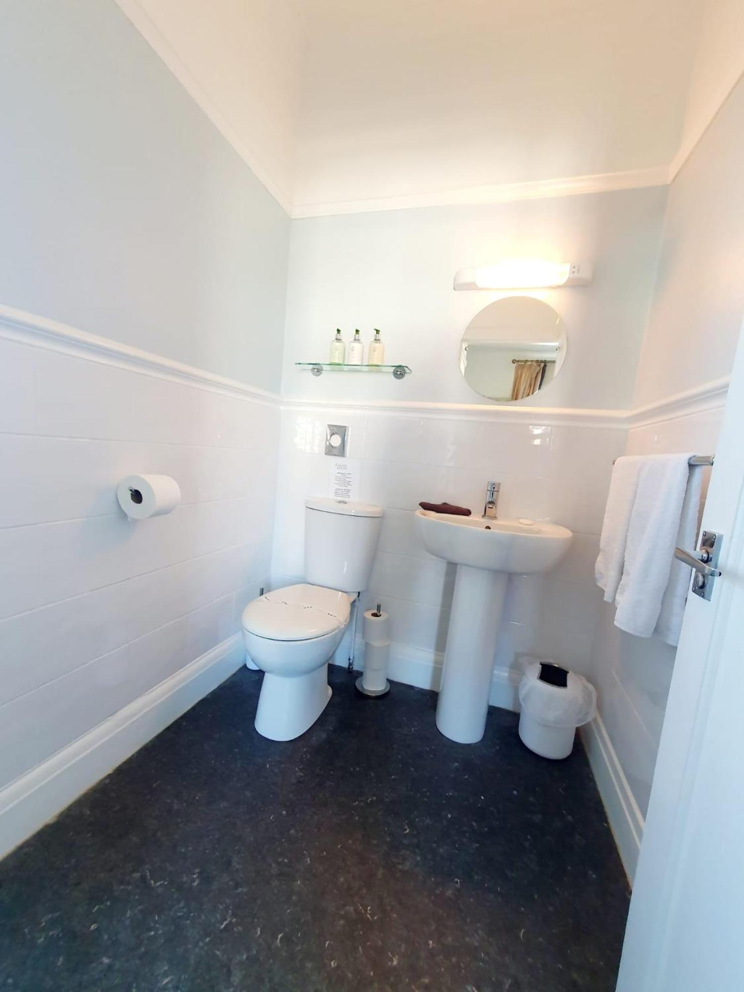 Cleave Court Guest House Llandudno Bagian luar foto